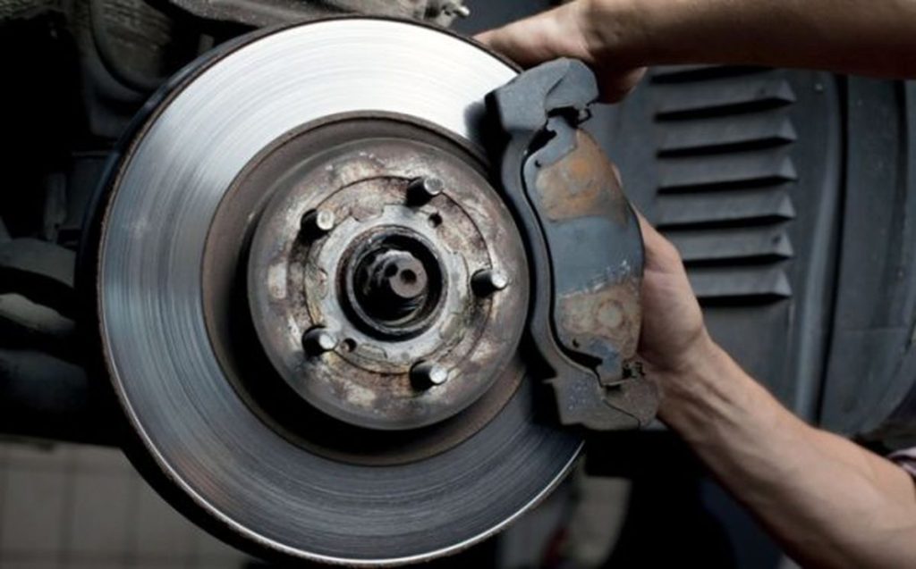 اولین سیستم‌های ترمز خودرو در اوایل قرن ۲۰